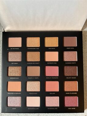 ICONIC London Day To Slay Eyeshadow Palette - Rose Gold